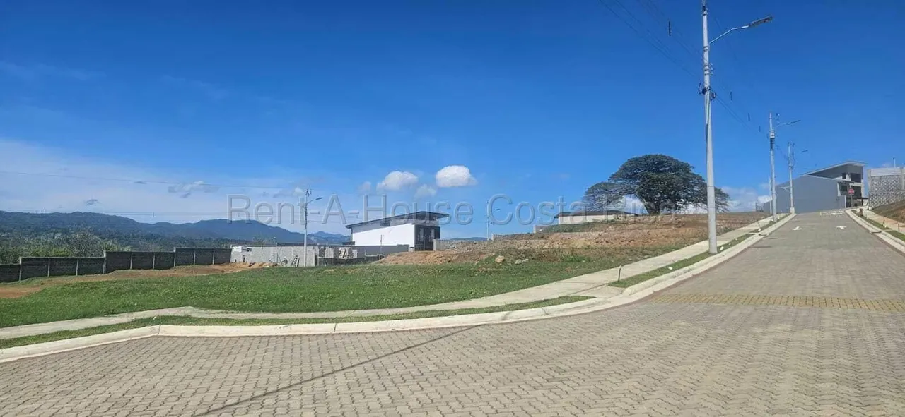 Descubra un proyecto residencial premium en San Juan, Curridabat, donde la naturaleza, la comodidad y la exclusividad se unen para brindarle un estilo de vida ...