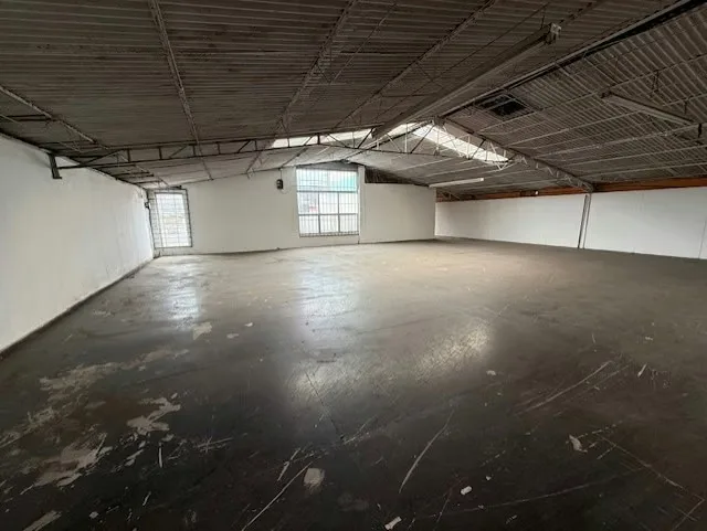 Bodega for rent in San Francisco — photo 2