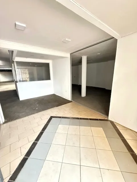 Bodega for rent in San Francisco — photo 3