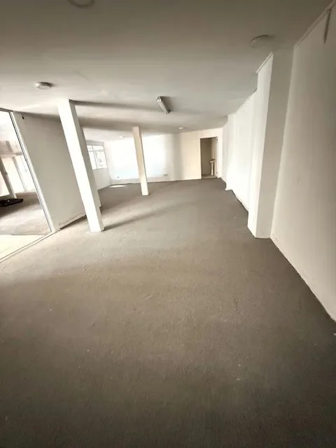 Bodega for rent in San Francisco — photo 4