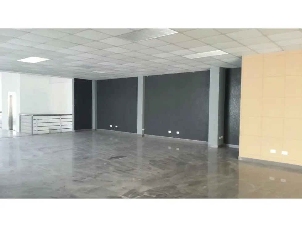 Oficinas en Alquiler en Curridabat, exposición comercial. PIV