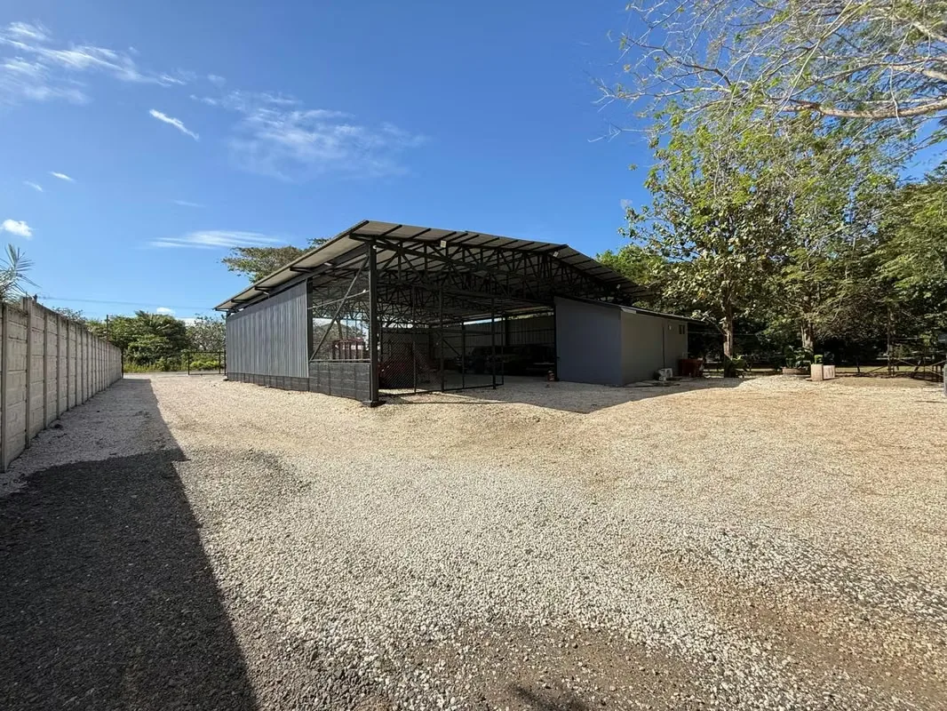 Commercial space for rent in Santa Cruz, facing the main street (350 m2) ample parking ID 1249 — photo 2
