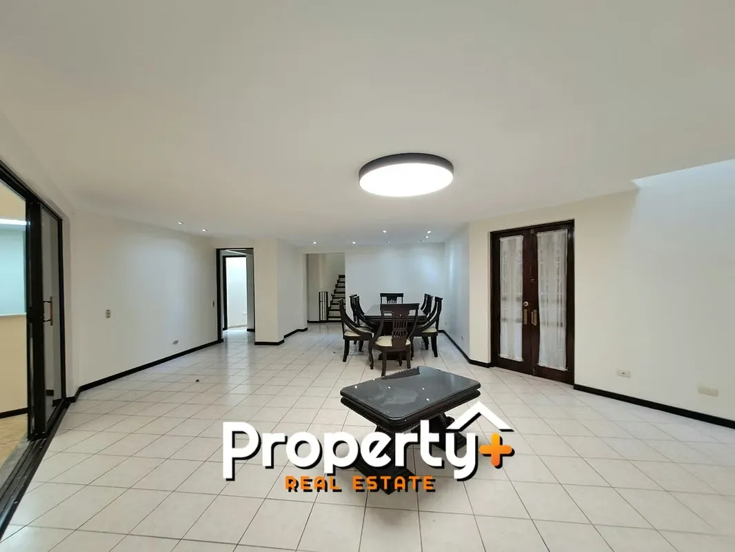 By Country Club Escazu - Spaces - 3 Parking