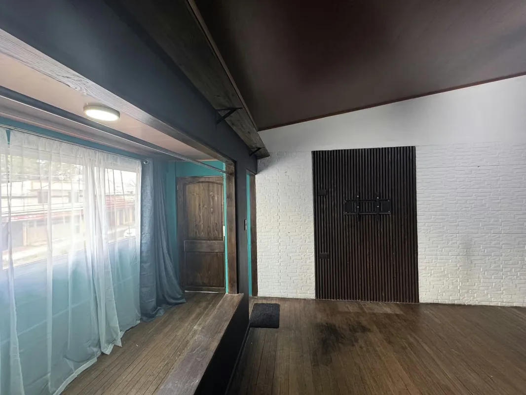 Apartment is rented in Santa Cecilia de Heredia, near Fidélitas University and 10min from Mall Oxygen.