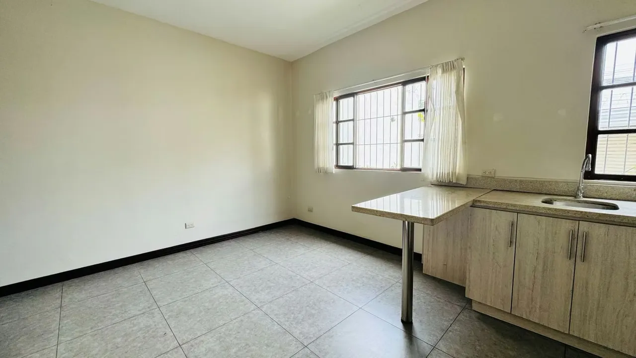 Beautiful apartment for rent in La Uruca close to everything