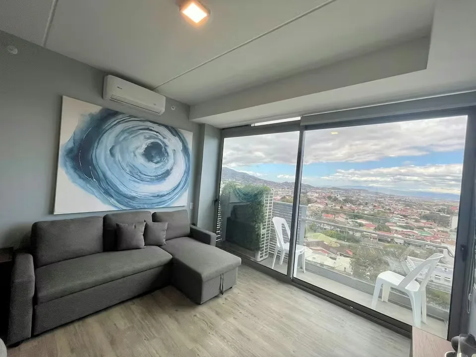 Moderno y cómodo apartamento completamente amueblado, ubicado en una de las zonas más exclusivas y convenientes de San José. — photo 4