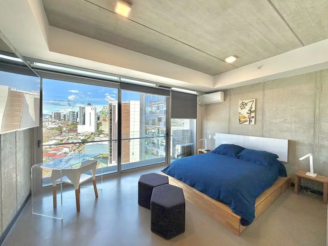 Descubra este elegante y acogedor estudio completamente amueblado, ubicado en una de las zonas más exclusivas y ...