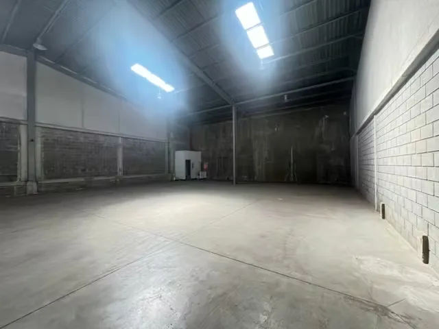 Área total 454m2 (274M2 primer piso + 180m2 de Mezzanine) — photo 5