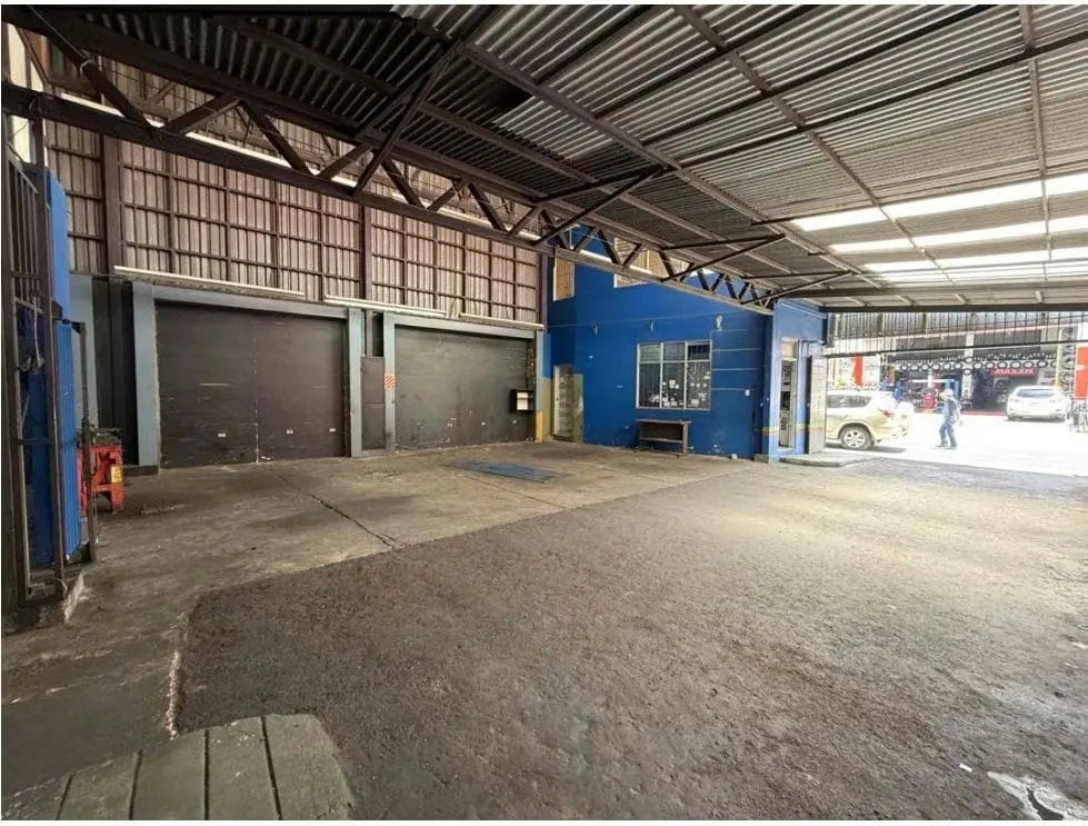 Commercial Space in Downtown Moravia | 236 m² | High Traffic | For Sale or Rent | Premium Location