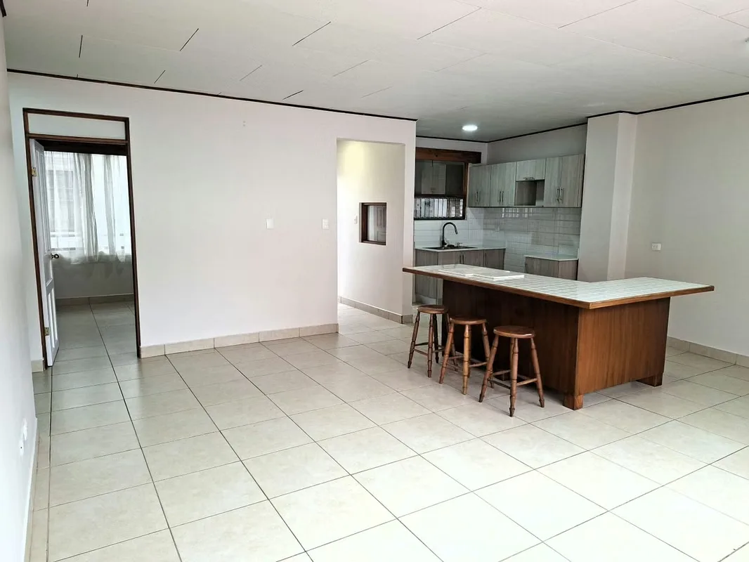 PRECIOSO APARTAMENTO EN SABANA NORTE, MATA REDONDA (POR ICE, ESTADIO NACIONAL, COLEGIO LOS ANGELES, ETC.).