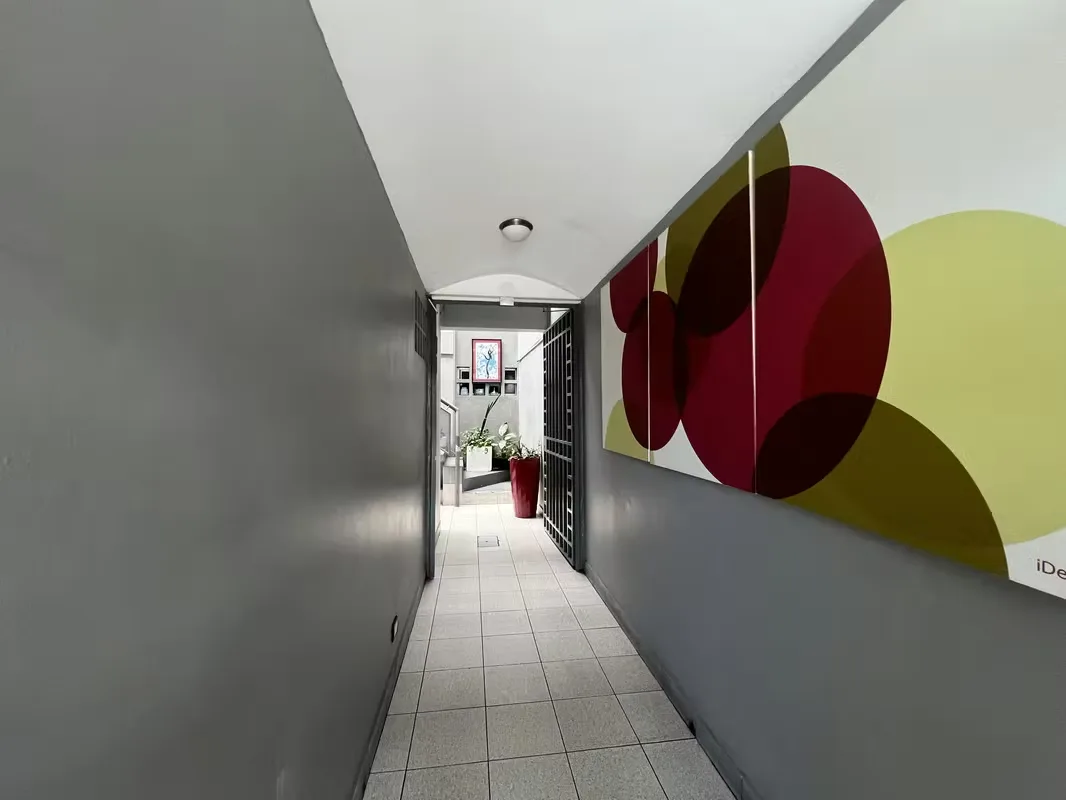 Building for rent in Barrio Pitaya, San José — photo 3