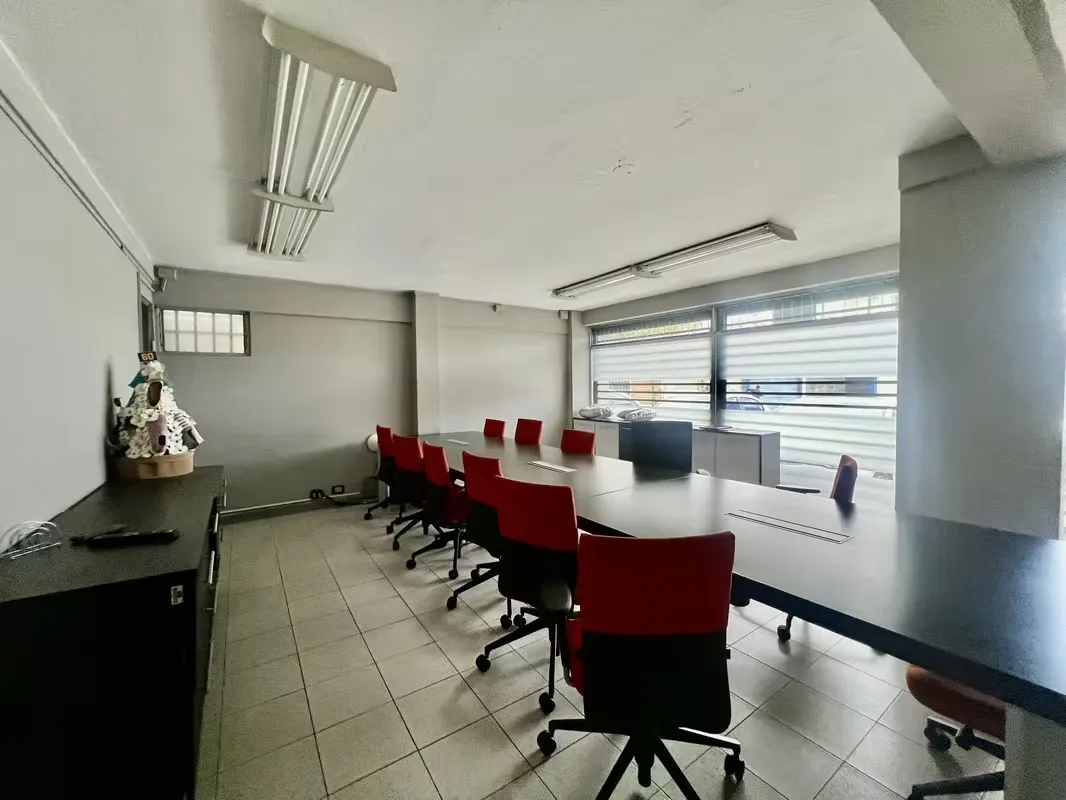 Building for rent in Barrio Pitaya, San José — photo 5