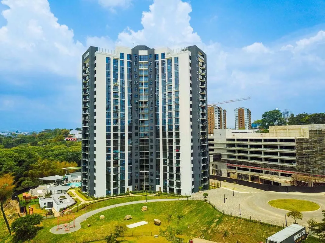Unfurnished 2-bedroom apartment | full appliances | QBO — photo 2