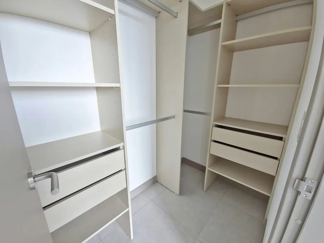 Unfurnished 2-bedroom apartment | full appliances | QBO — photo 5