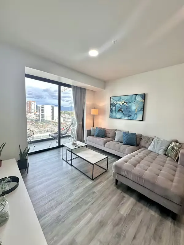 SE ALQUILA APARTAMENTO AMUEBLADO EN NUNCIATURA
