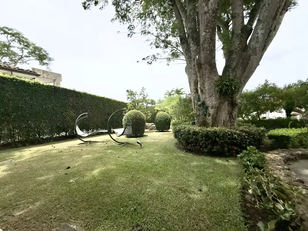 Casa para la venta o alquiler en Condominio con vista en Guachipelin