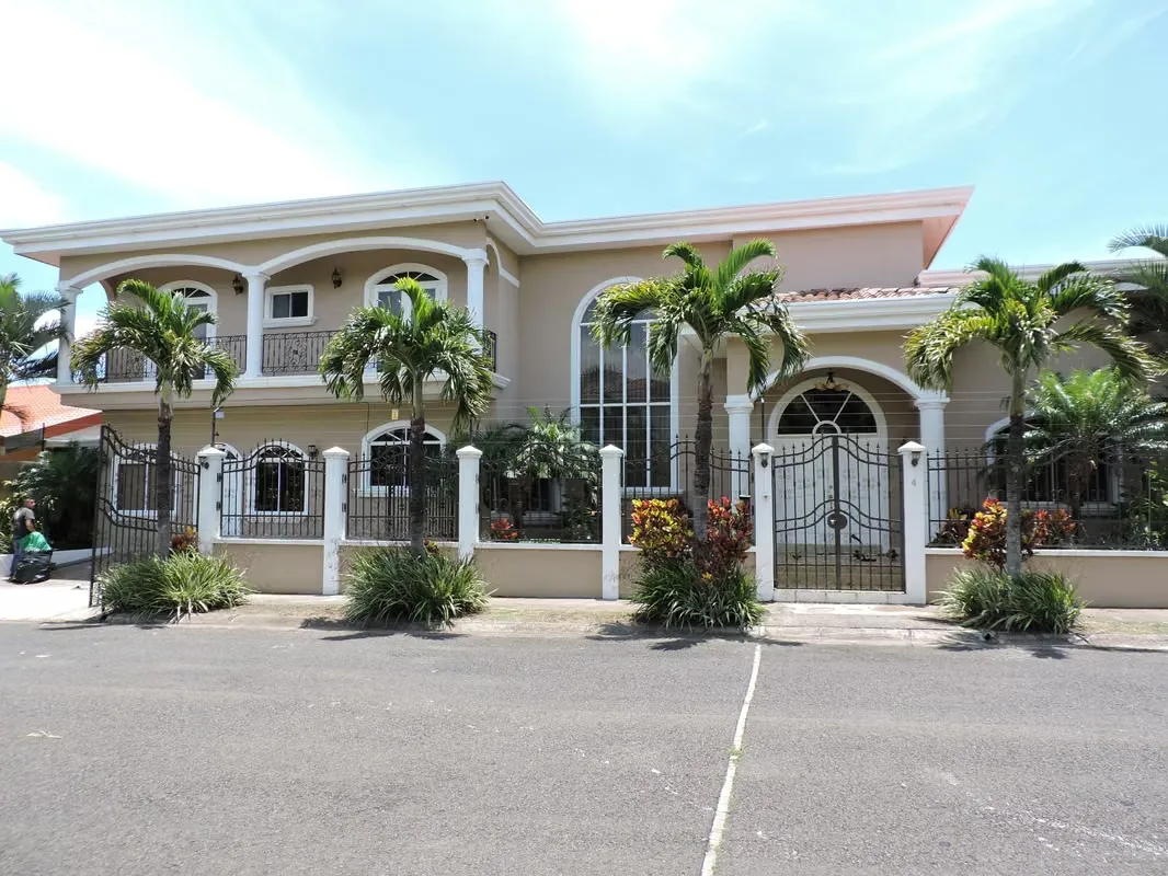 House for Rent in Belén Ciudad Cariari - Furnished and Services