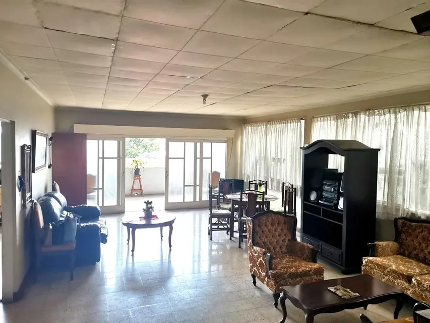 OPPORTUNITY FOR SALE WIDE HOUSE IN SAN JOSE MERCY. MP 26-1003 — photo 4