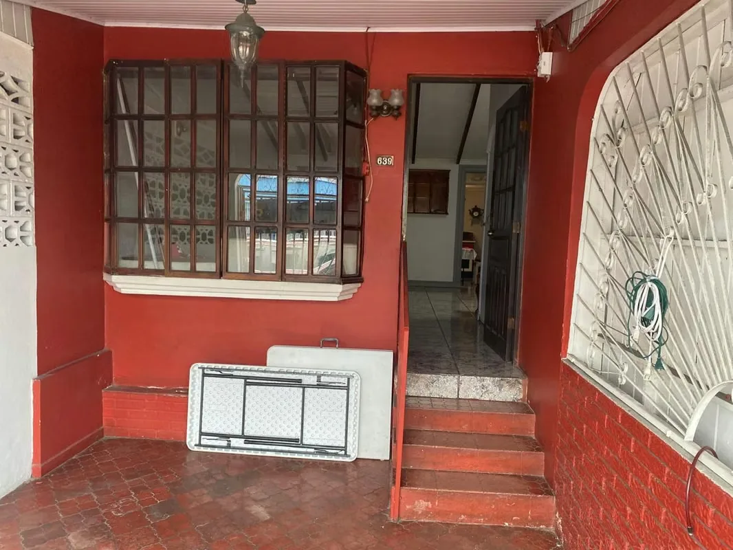 House with Commercial Space for Sale in Desamparados