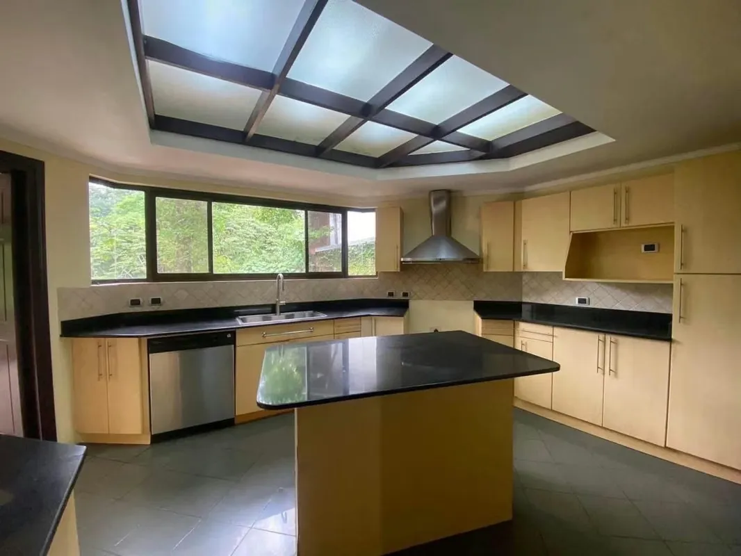 House for sale in Pinares de Curridabat