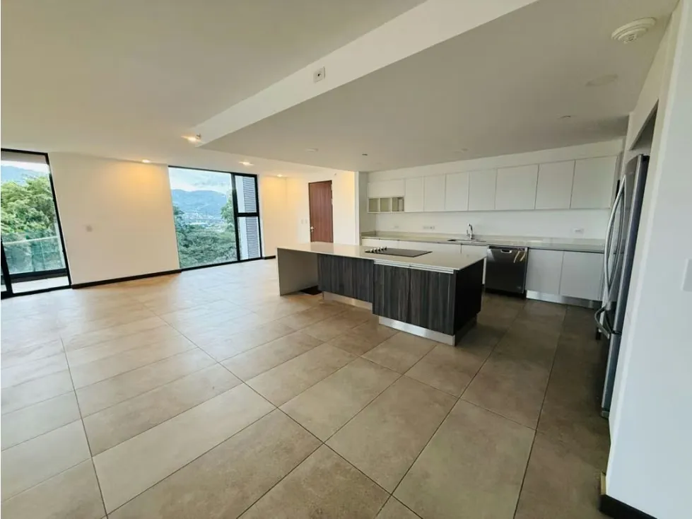 Renta de amplio apartamento Tribca Rohrmoser