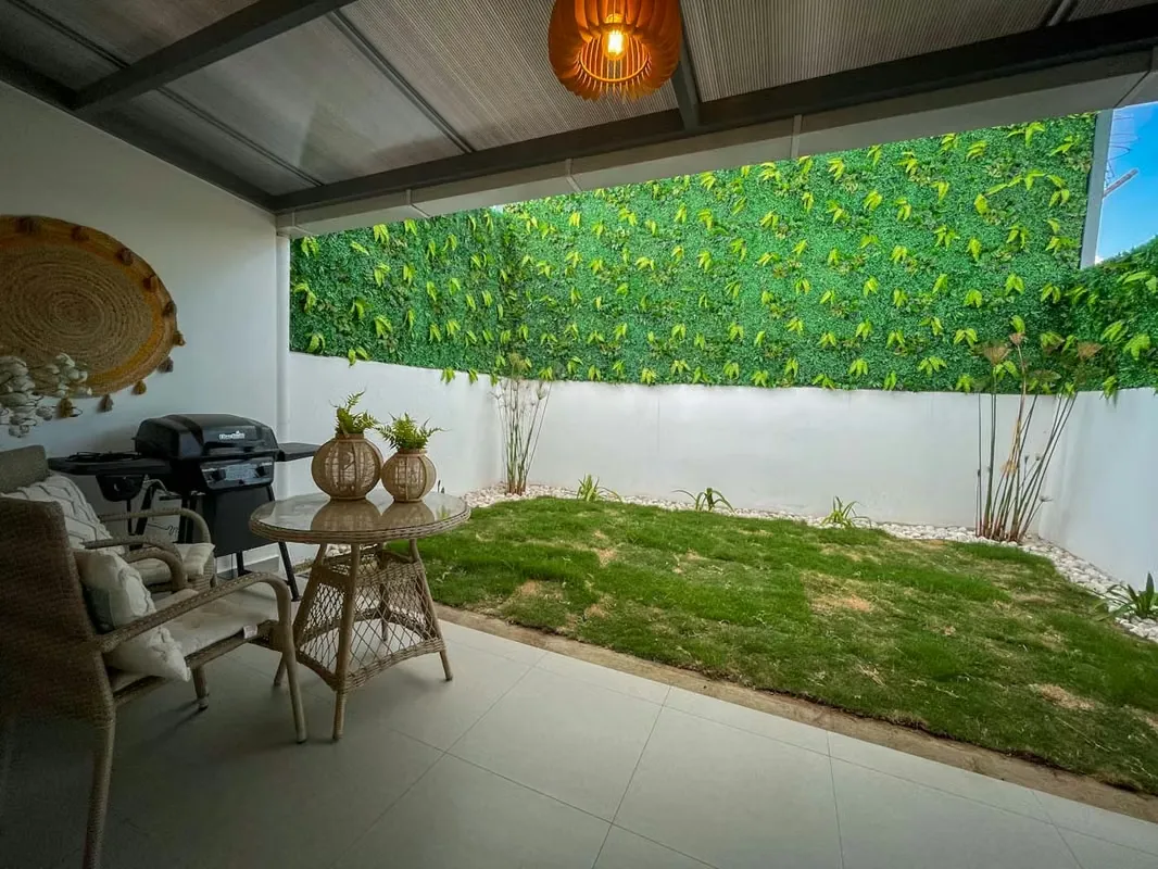 Pre-sale home in San Pablo de Heredia, near Walmart. Enjoy this unique opportunity to acquire a modern and functional home in a strategic location. With 3 bedrooms and 3 ...