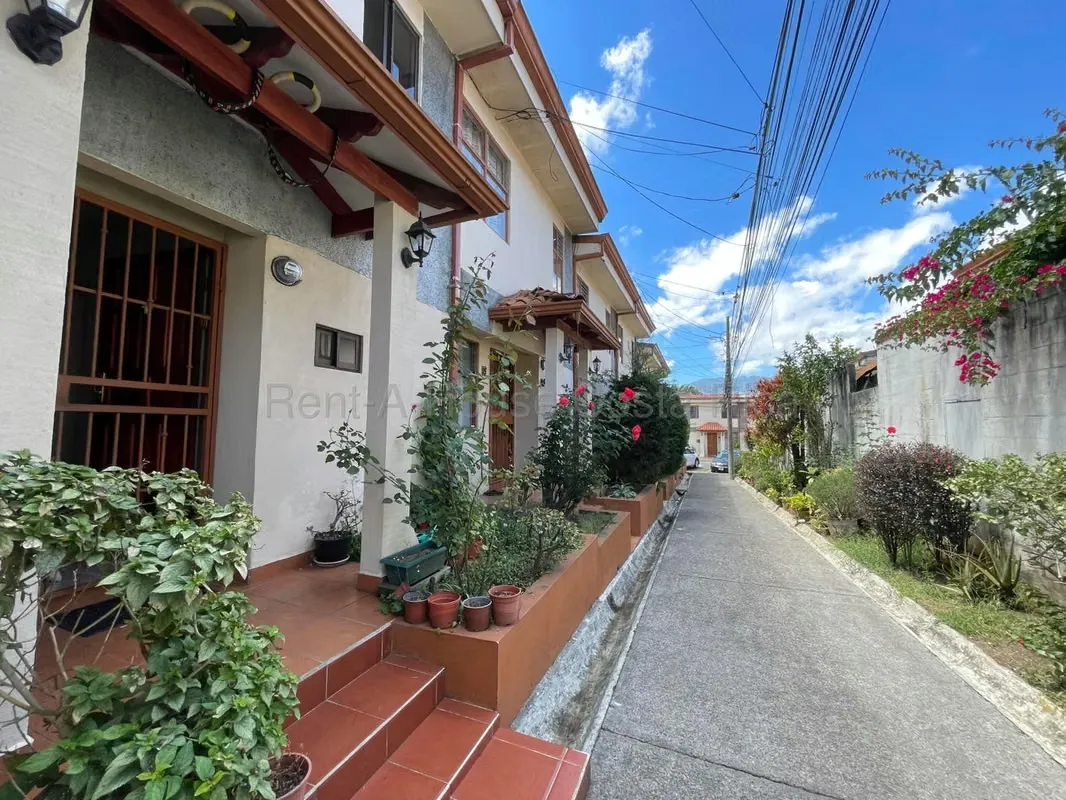 Venta de casa en Barrio Córdoba Zapote