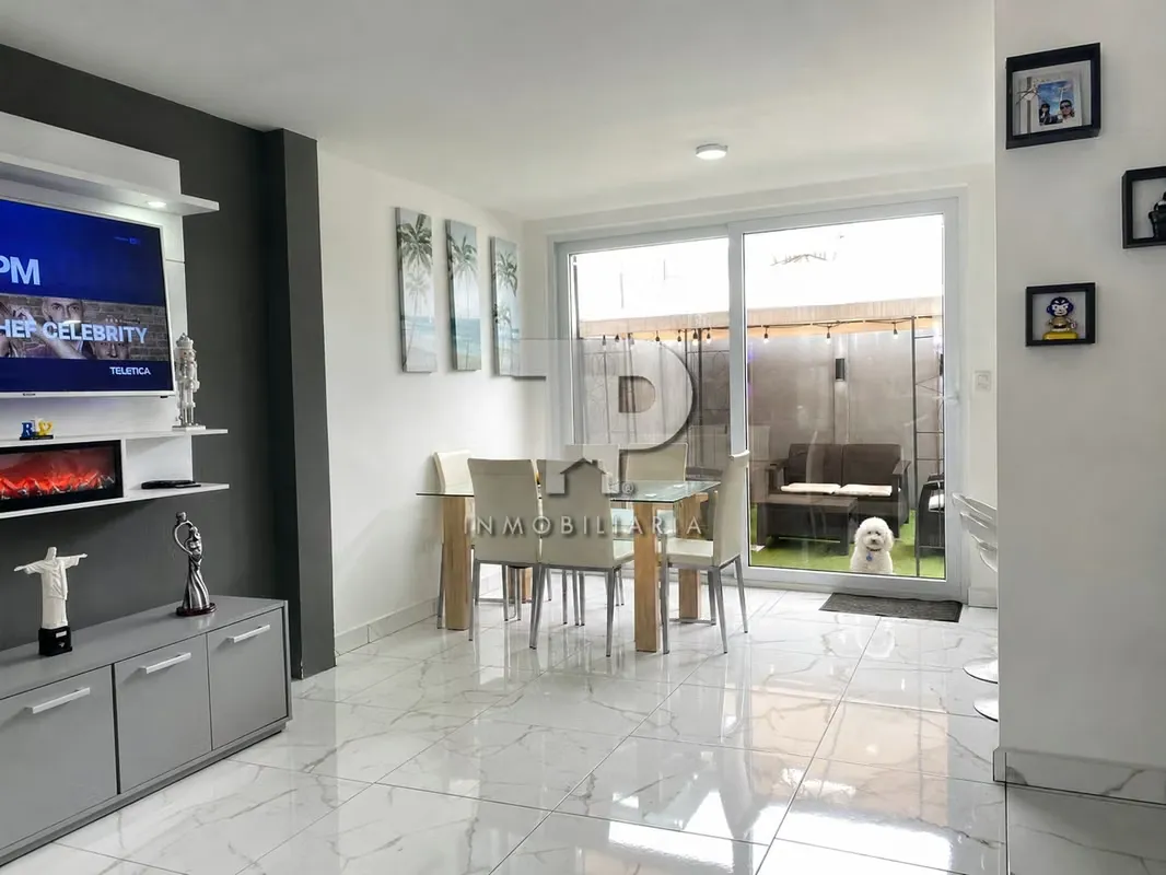 Moderna Casa en Condominio con Amenidades Premium en Ulloa de Heredia