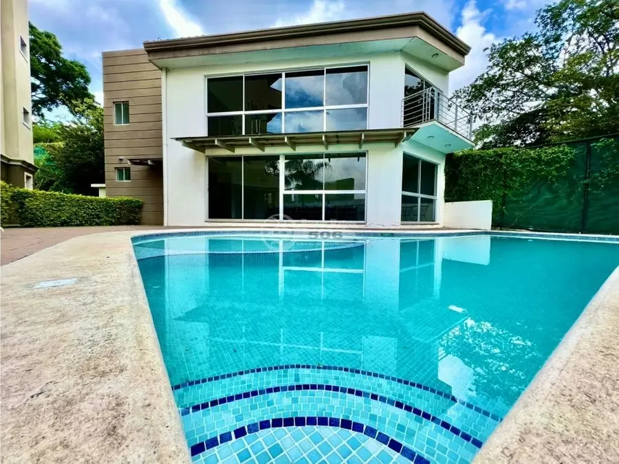 Se vende apartamento en Torre Veredas, Condominio Tierras de Café, Heredia