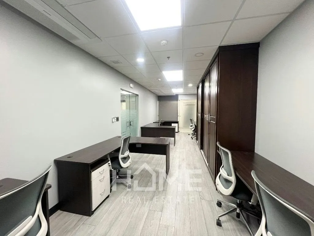 Oficinas en Alquiler en Edificio Momentum Pinares - Curridabat