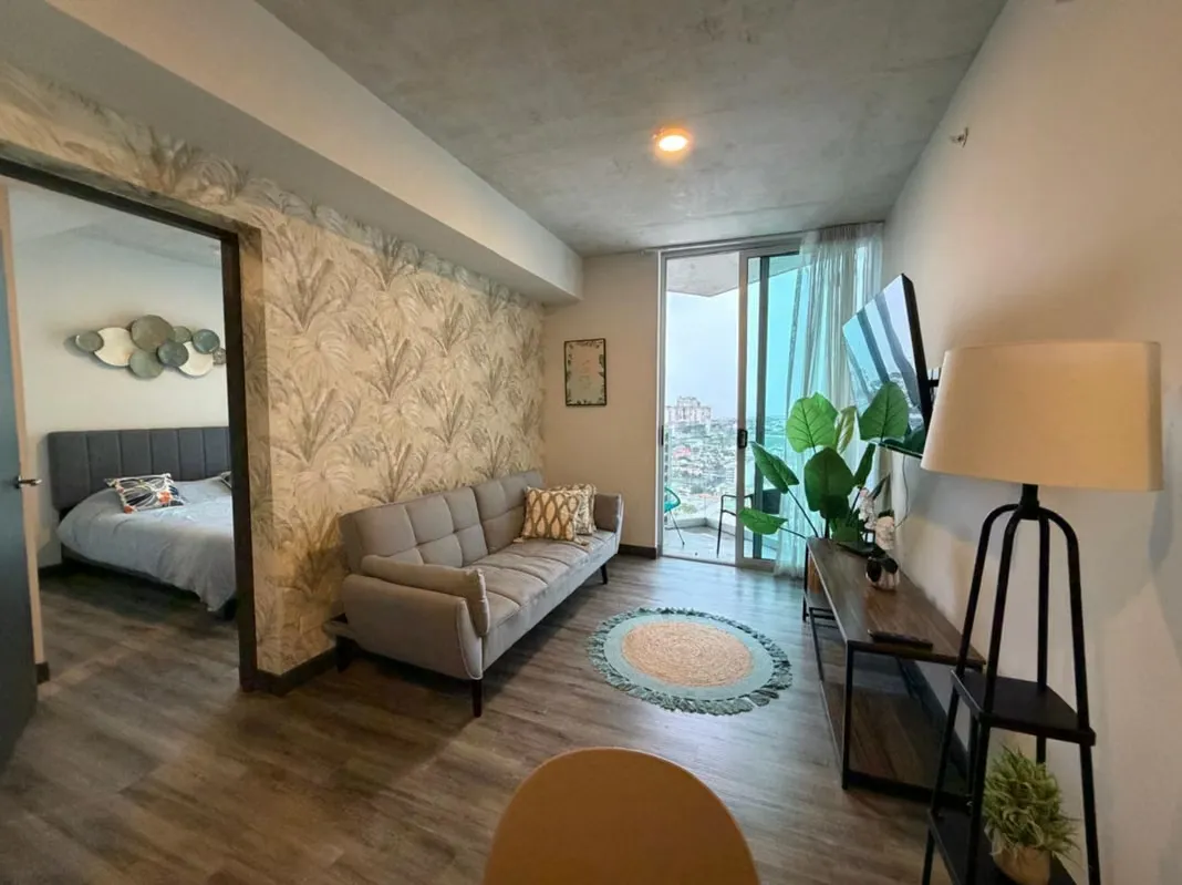 Se alquila apartamento contemporáneo en Torre Sabana