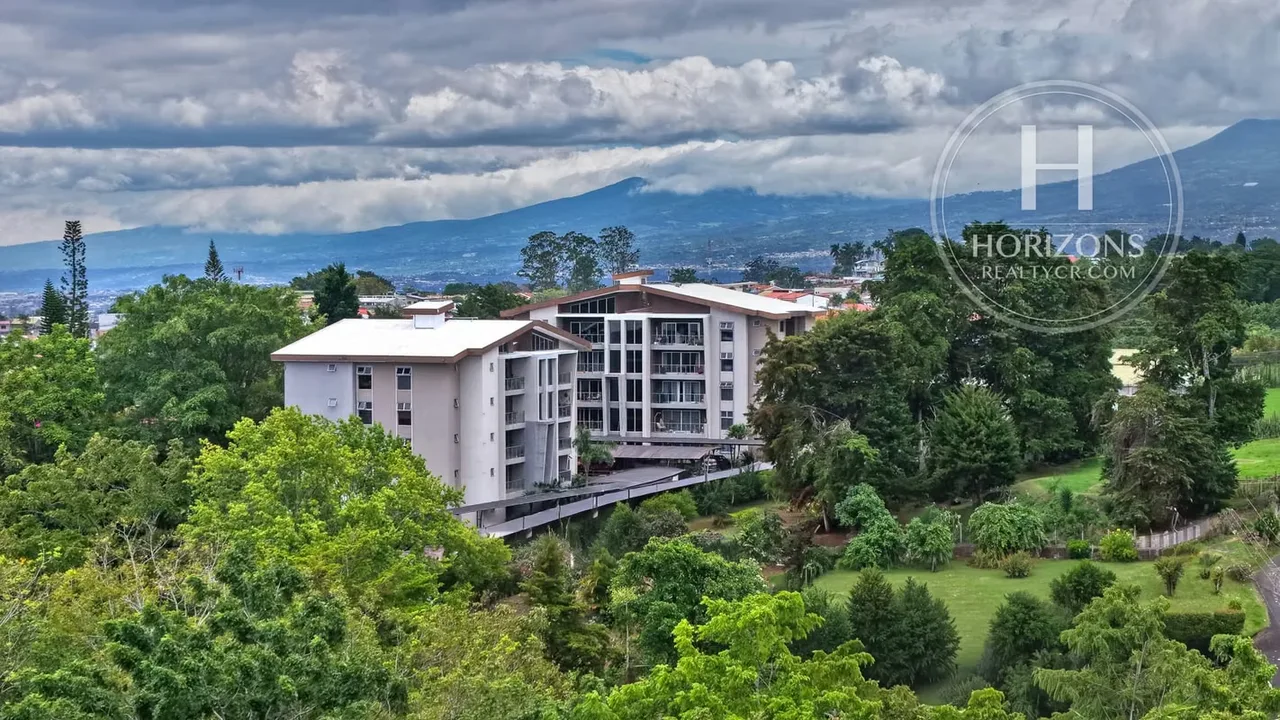 First Level Apartment in Condominium Villa Verona in Curridabat 3