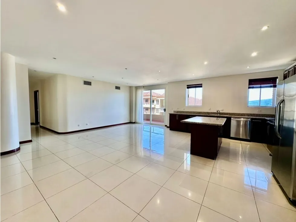 Amplio apartamento con línea blanca en alquiler, Bello Horizonte. — photo 3