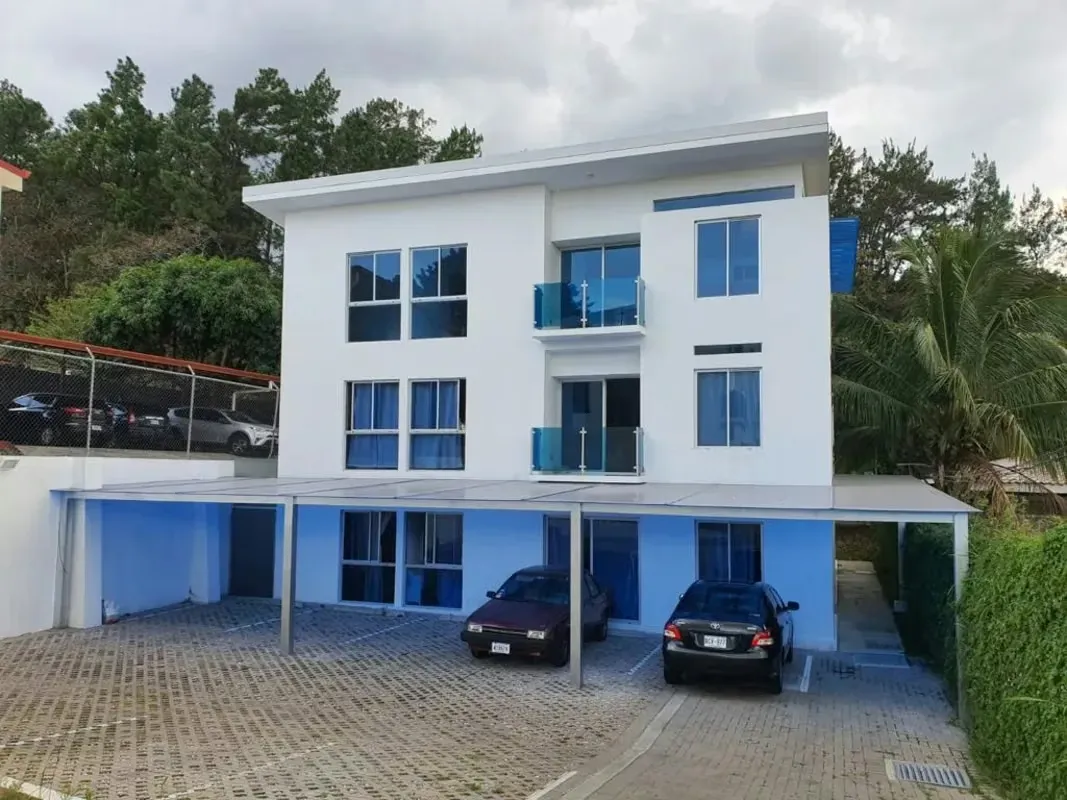 Spacious and modern apartment available for rent, featuring a highly functional ...