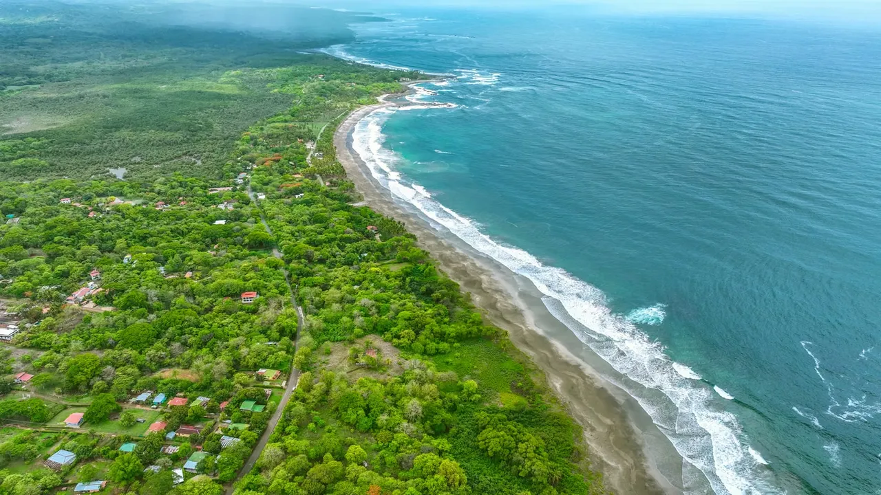 Exclusiva Propiedad Costera en Playa Junquillal – Ideal para Desarrollo Eco-Luxury