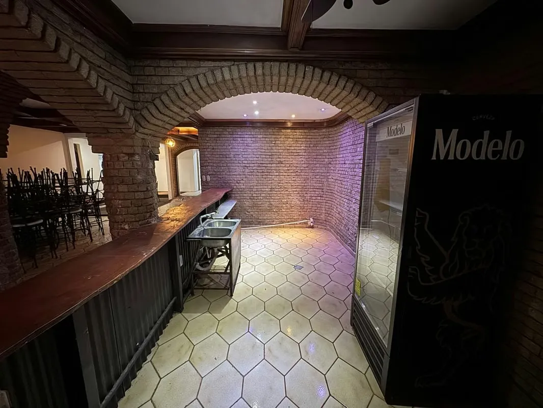 Commercial premises for rent on Paseo Colón | Restaurant/Bar | 150 m² | High visibility, photo 2