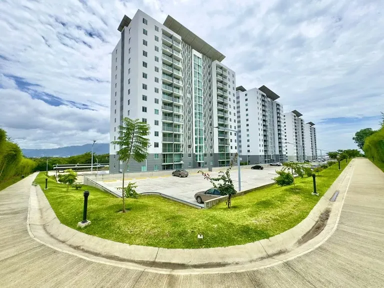 Hermoso apartamento completamente amueblado, listo para habitar, ubicado en una excelente zona de Heredia con fácil acceso a comercios, centros educativos, supermercados y principales ...