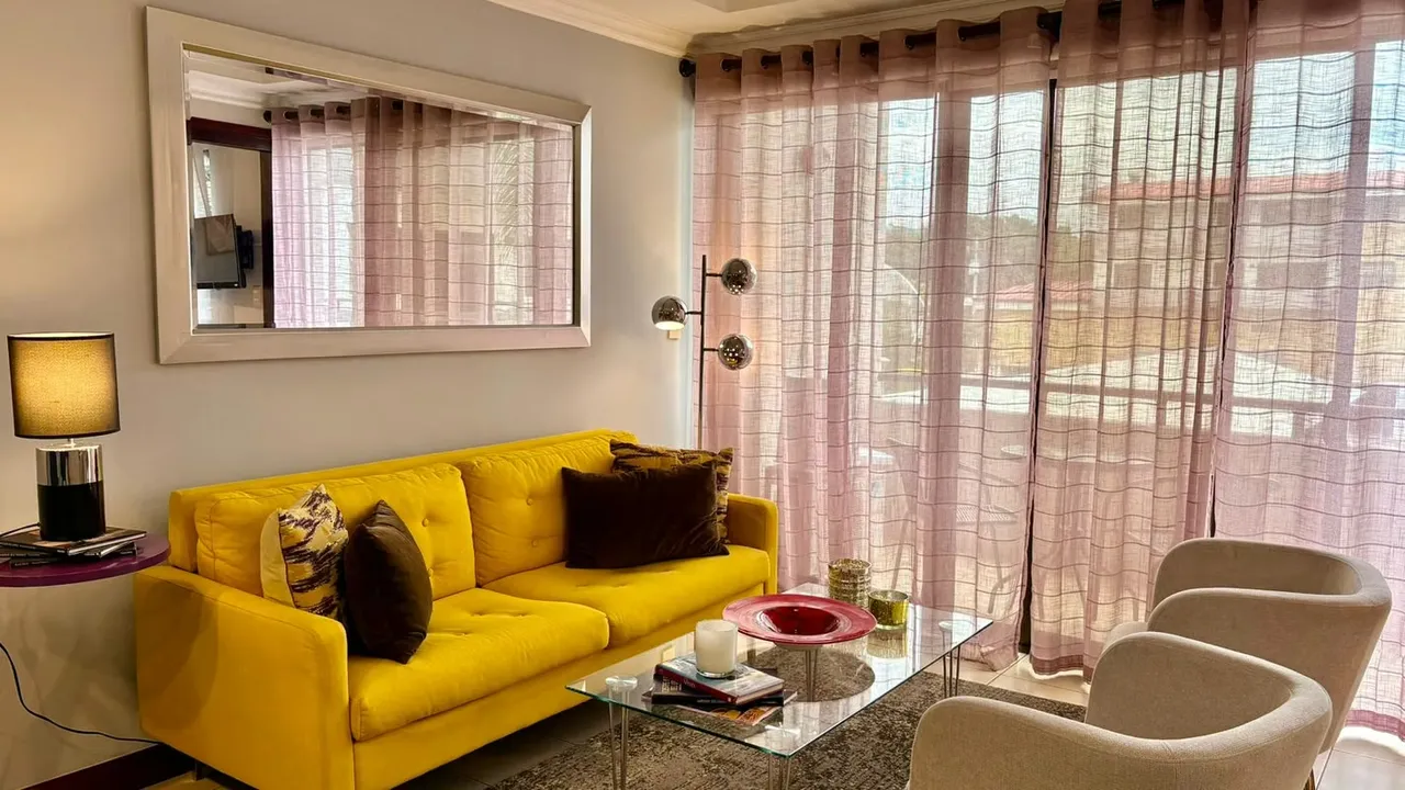 Apartamento Amueblado en Alquiler - Santa Ana - 1 ...