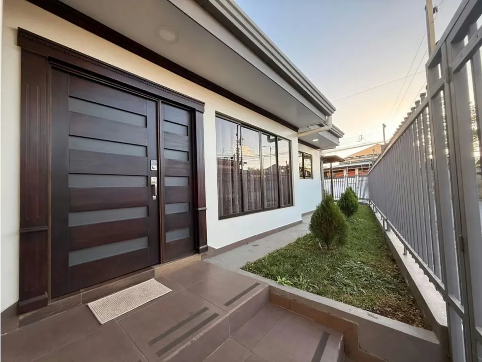 Esta hermosa casa ubicada en San Pablo, Heredia, es una excelente oportunidad para aquellos que buscan un lugar ideal para vivir en Costa Rica. Con un área de terreno de 130 m² y una ... — photo 2