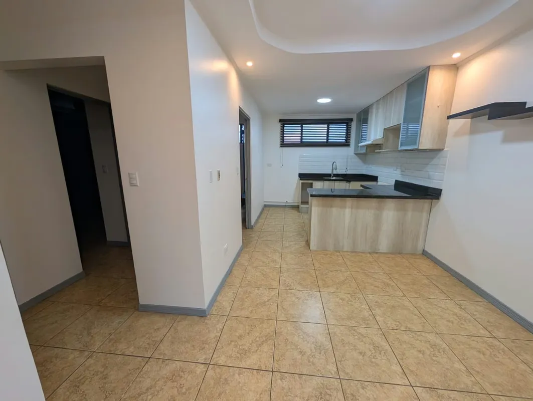 Apartment with excellent location, close to supermarkets, shopping centers, schools and banks. — photo 5