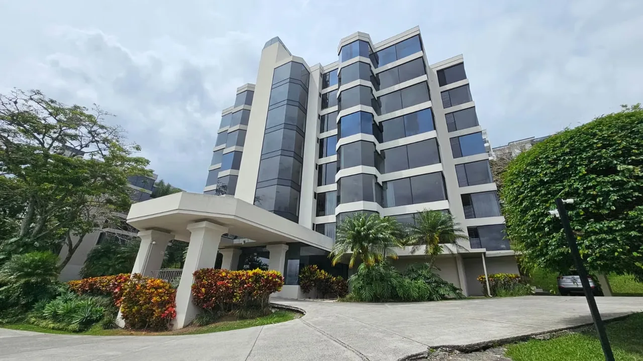 Apartment for Sale in Condominium in Escazú
