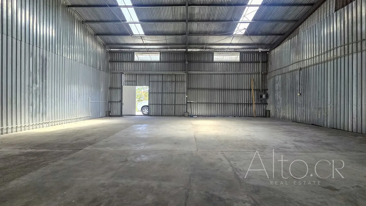 Ubicación: Sobre la Radial de Santa Ana, San José (dentro de conjunto privado).