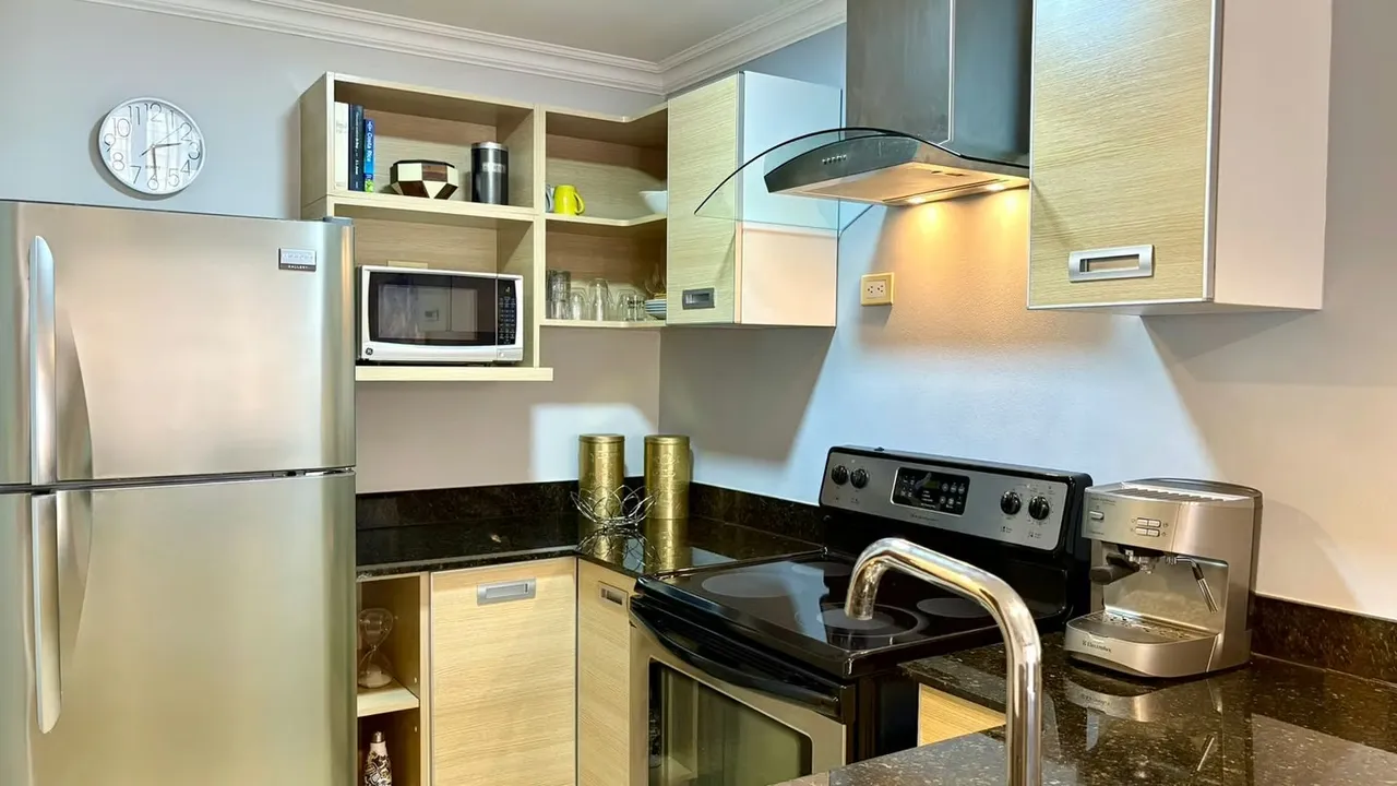 Apartamento amueblado de 63.7 m² ubicado en el segundo nivel, diseñado para ...