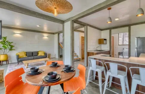 Complejo Residencial con 4 Apartamentos