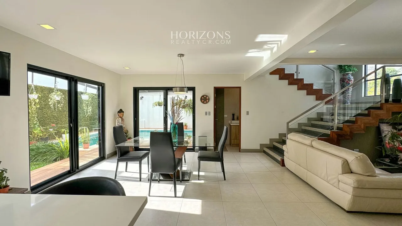 Contemporary House for Sale Rialto San Pedro NJA1222 — photo 4