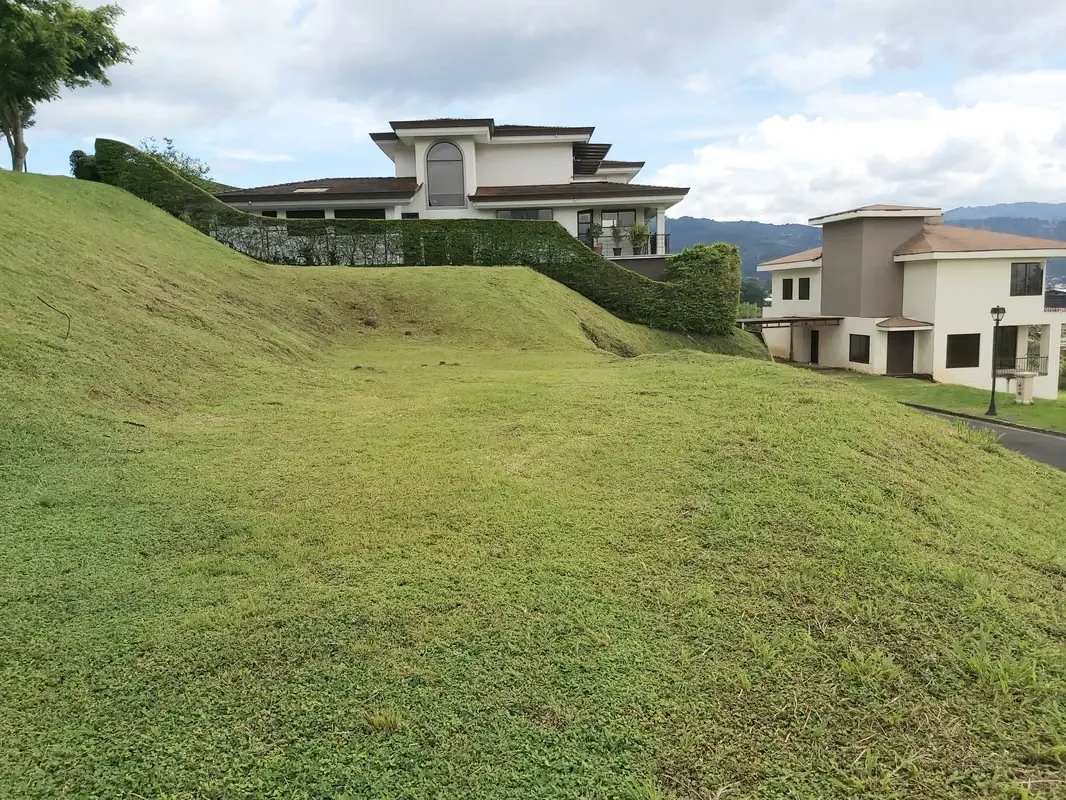 Venta de terreno en Curridabat, San José 14778