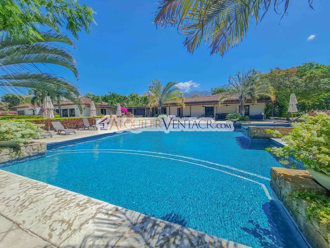 LA HACIENDA DEL BOSQUE SANTA ANA RIO ORO! LOTE PLANO DE 843 M2