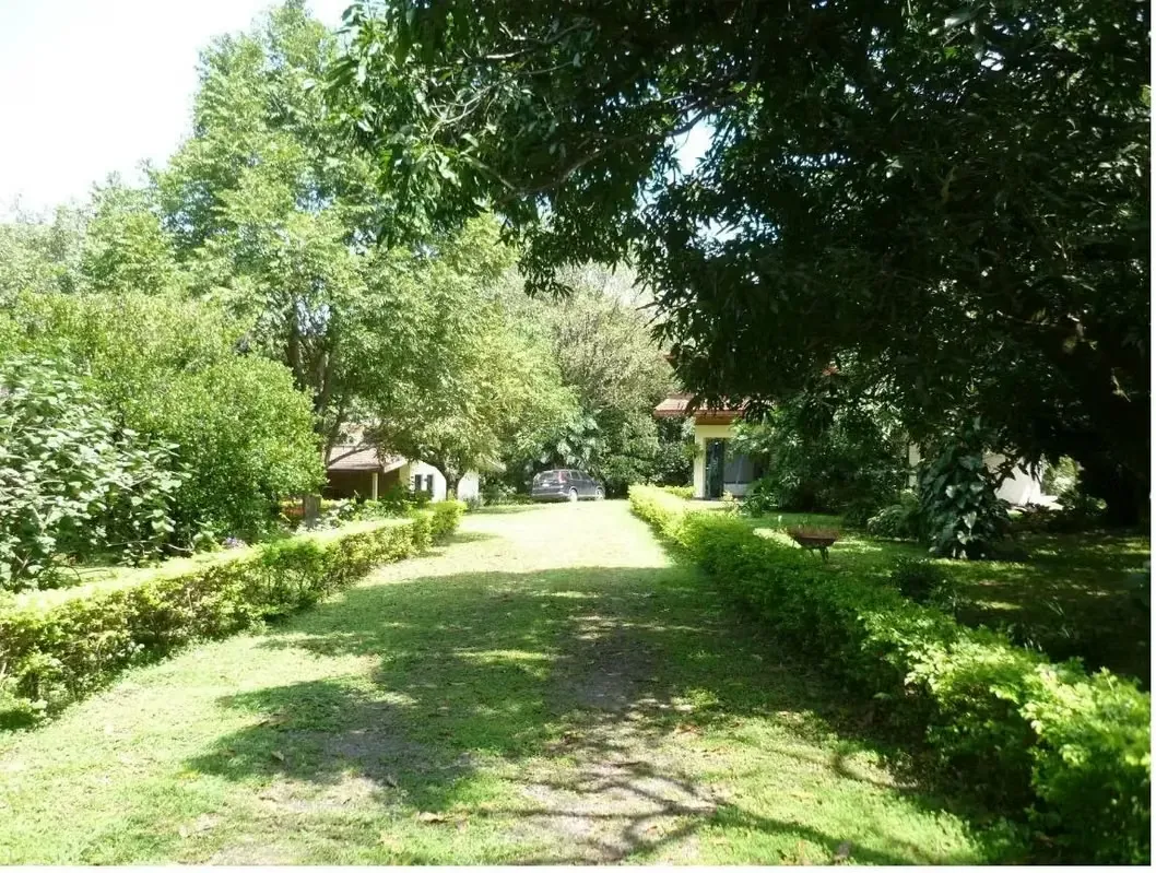 Terreno comercial en venta en Pozos, Santa Ana