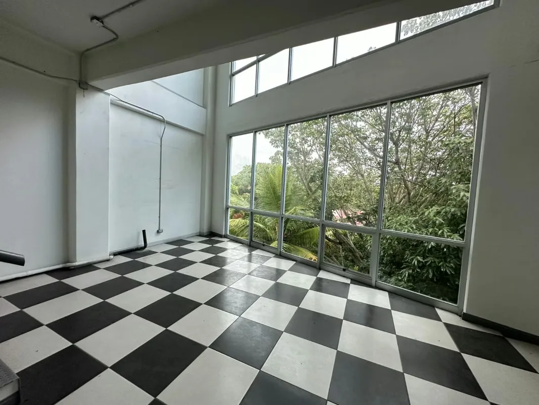 Offices in the PRISMA and SPACIO buildings in Escazú, an excellent location near shopping centers, business districts, retail outlets, and educational institutions. — photo 3