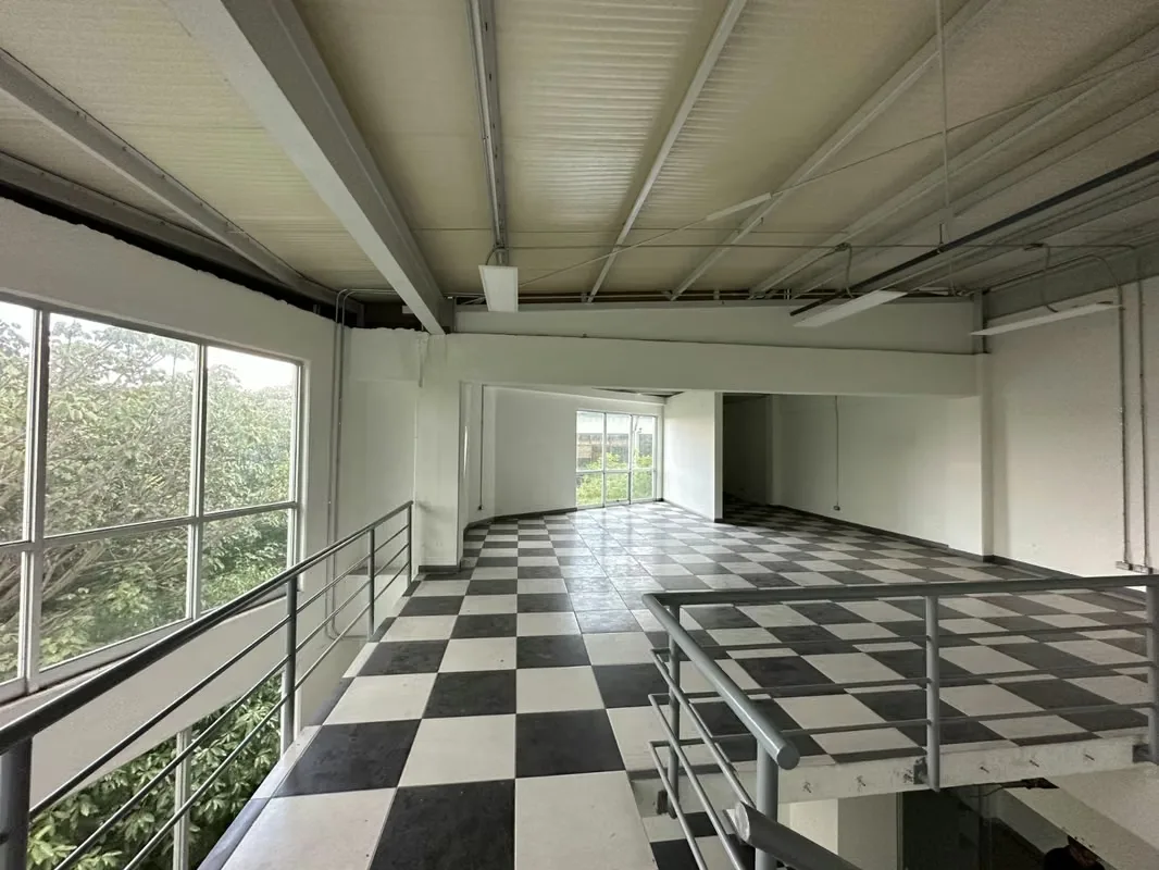 Offices in the PRISMA and SPACIO buildings in Escazú, an excellent location near shopping centers, business districts, retail outlets, and educational institutions. — photo 5